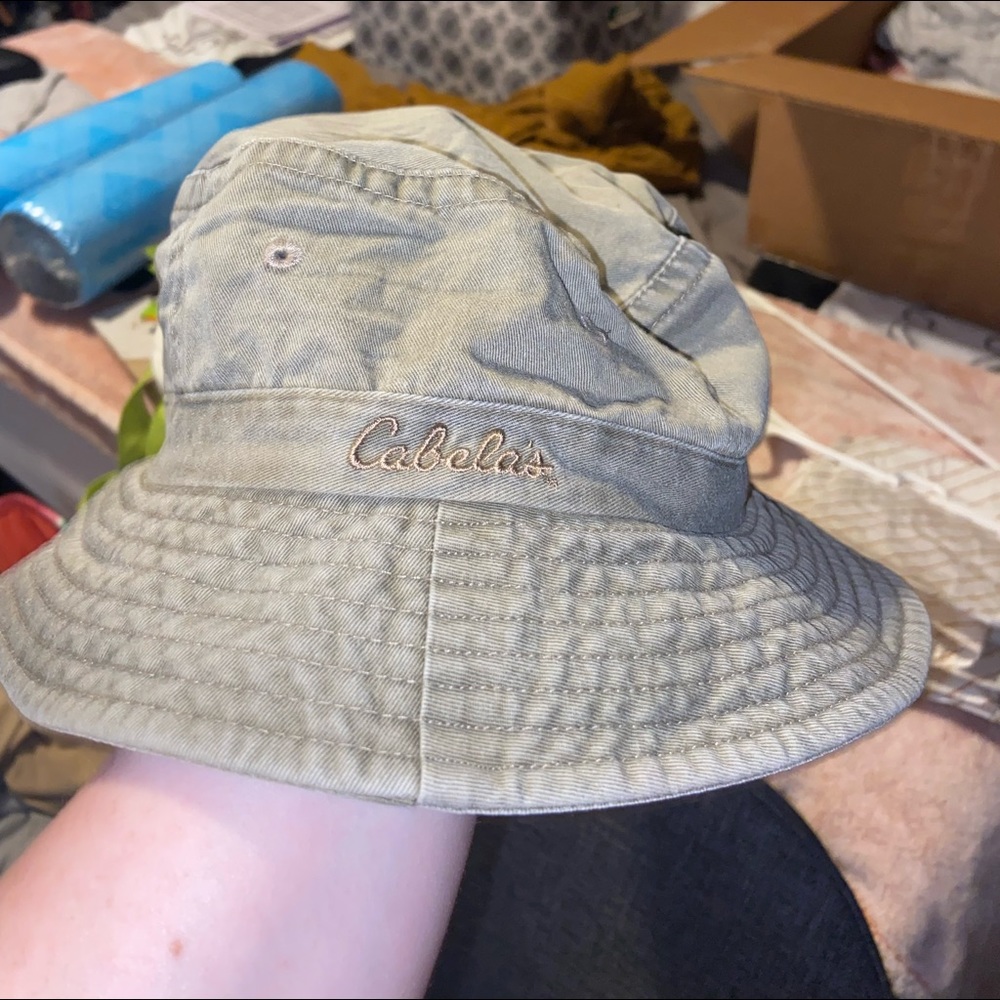 Bucket hat